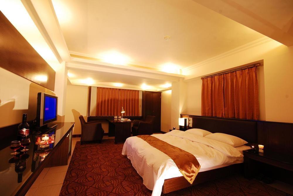 The Enterpriser Hotel Tajcshung Kültér fotó