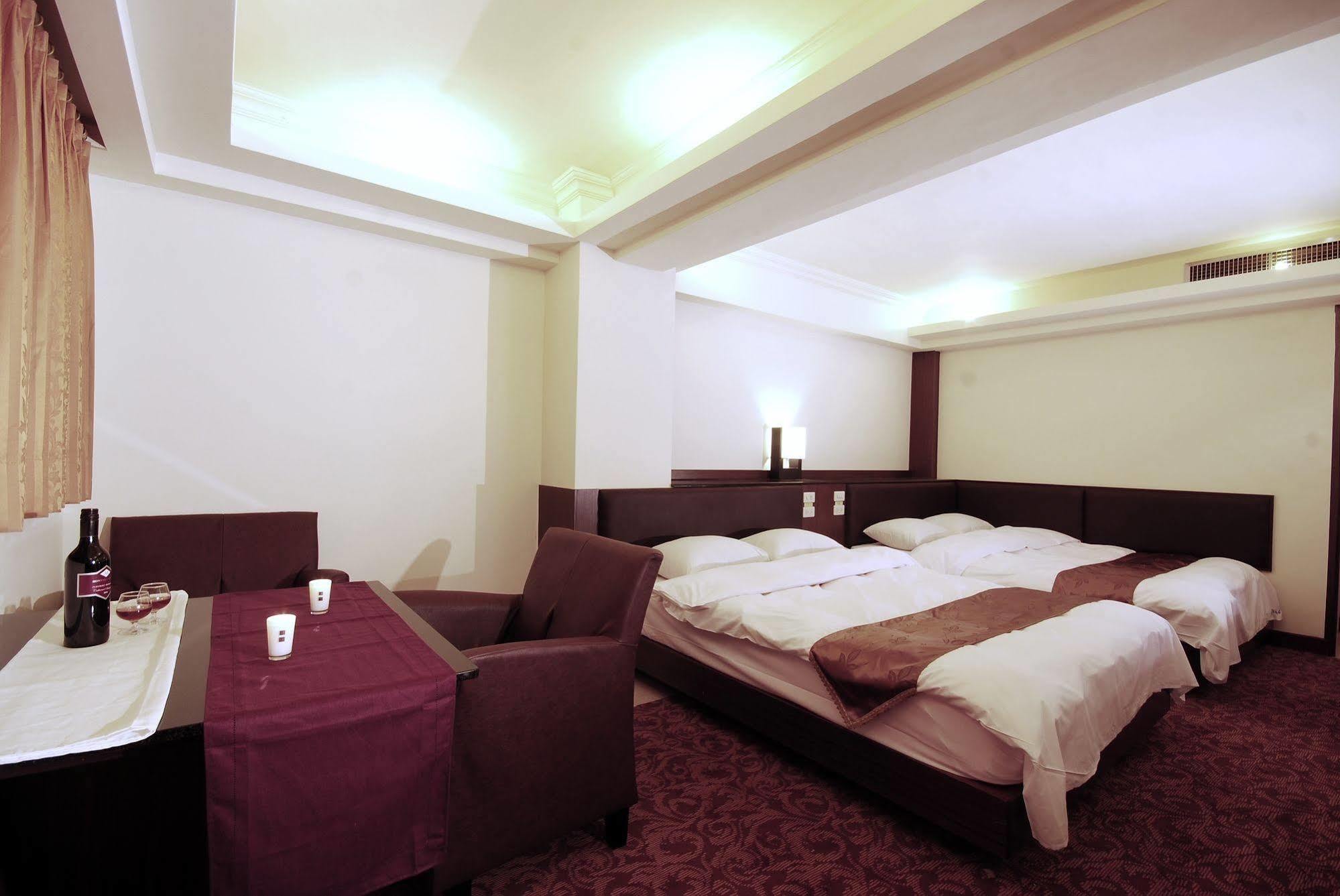 The Enterpriser Hotel Tajcshung Kültér fotó
