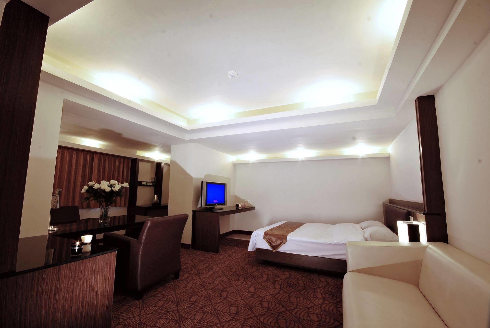 The Enterpriser Hotel Tajcshung Kültér fotó