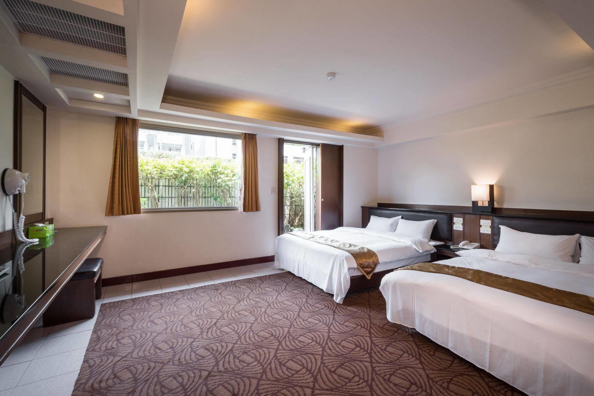 The Enterpriser Hotel Tajcshung Kültér fotó